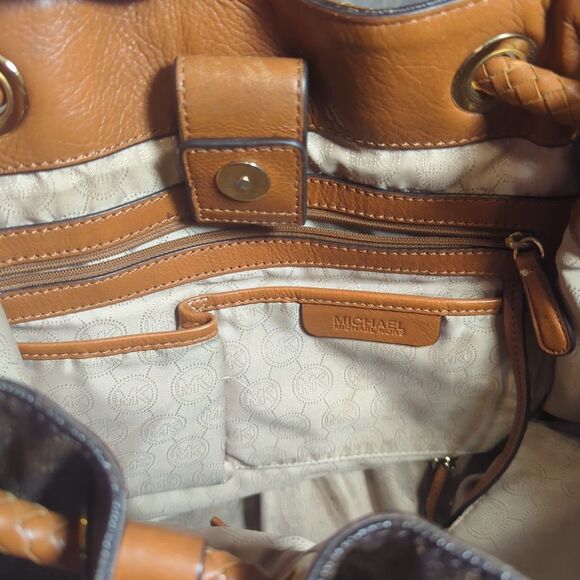 Michael Kors Brown/Tan Signature Coated Leather Jet Set Drawstring Bag Large - Picture 9 of 14